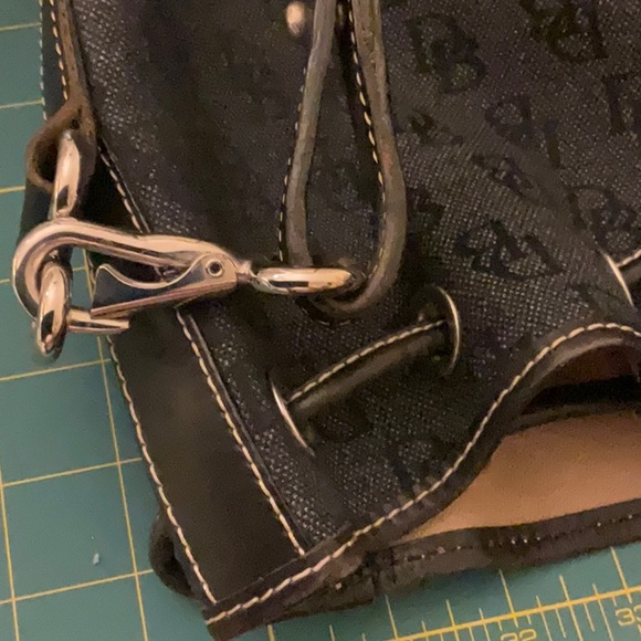 Dooney & Bourke Black Bucket Bag - EUC - Picture 7 of 10